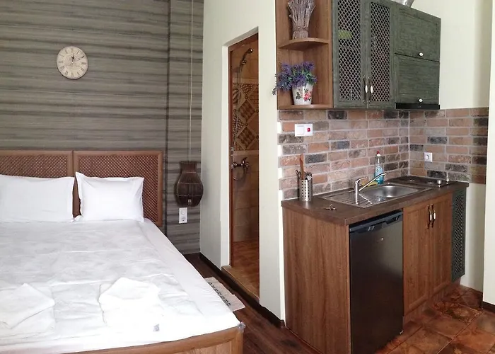 Guest Maria Luiza Къща за гости