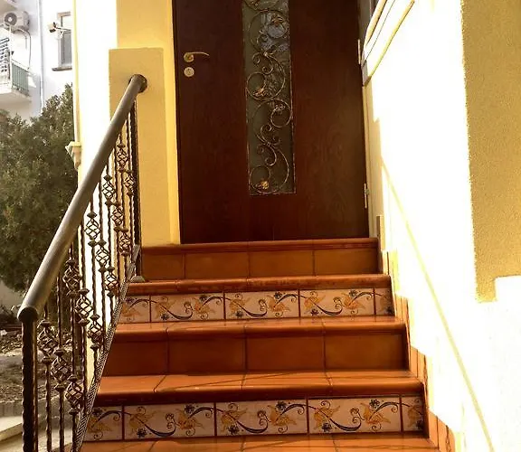 Guest Maria Luiza Варна